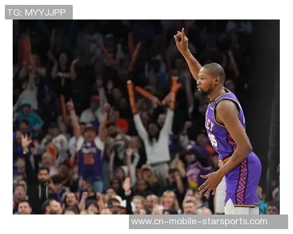 德里克琼斯谈范甘迪指导提升防守侵略性是我努力方向 德里克琼斯谈范甘迪指导提升防守侵略性是我努力方向