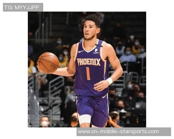 布克展望未来球队成长期待每场比赛的胜利与进步