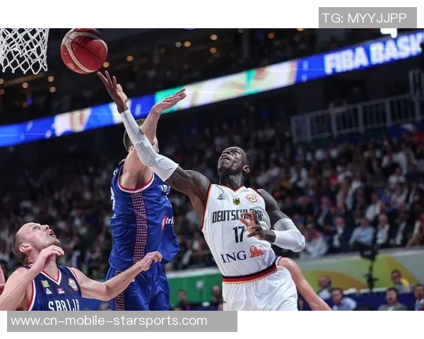 球队领袖阿夫迪亚挺身而出回应昌西被捕事件引发关注 球队领袖阿夫迪亚挺身而出回应昌西被捕事件引发关注