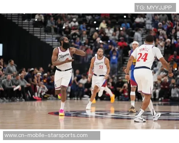 快船发布海报庆祝胜利哈登精彩投篮瞬间成焦点